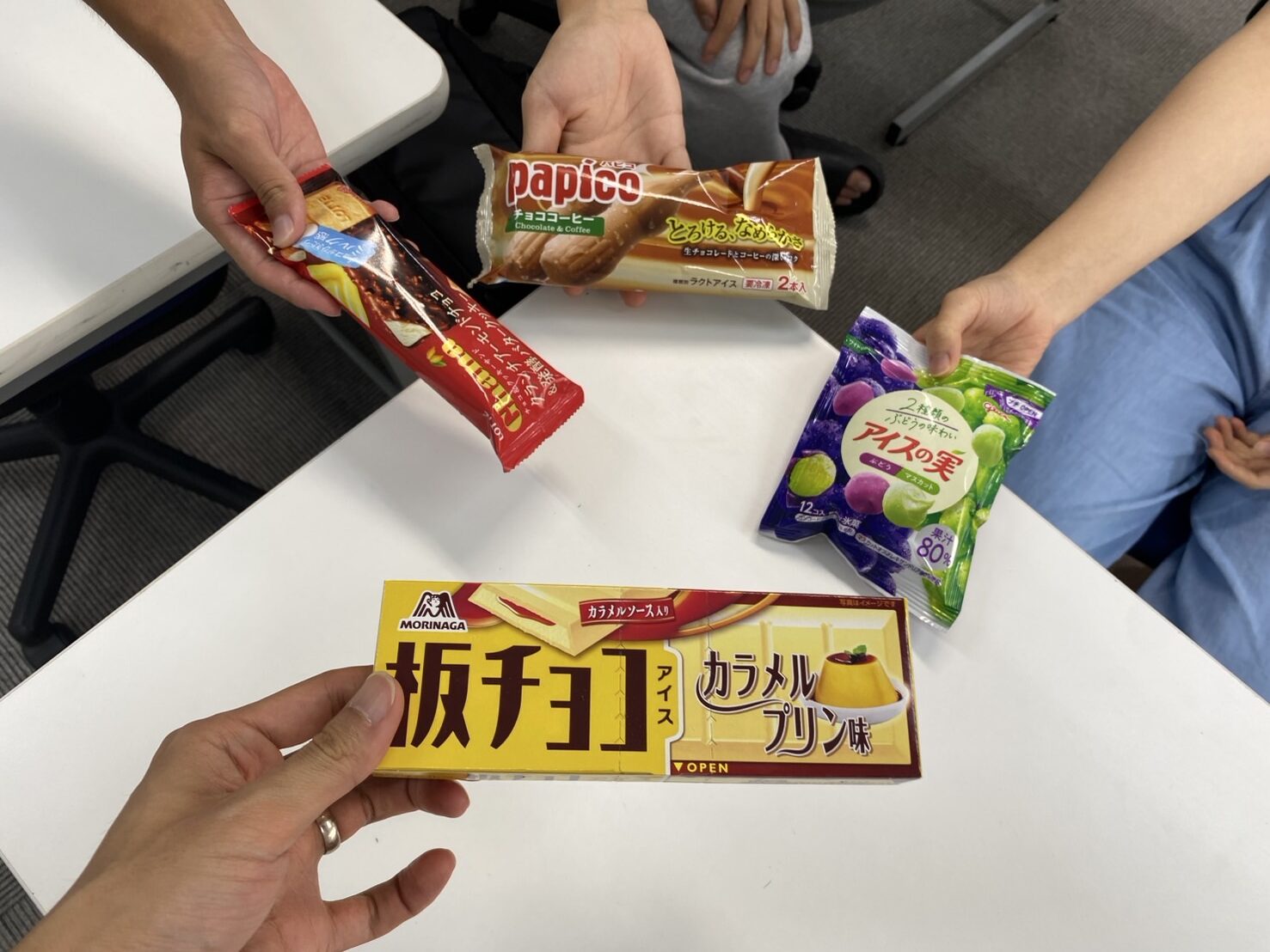 アツい夏にはアイスですよね